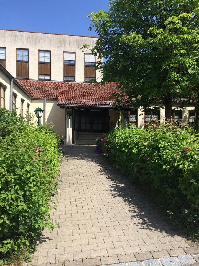 Hotel-Gasthof Deutschmeister Donauwoerth Exterior foto